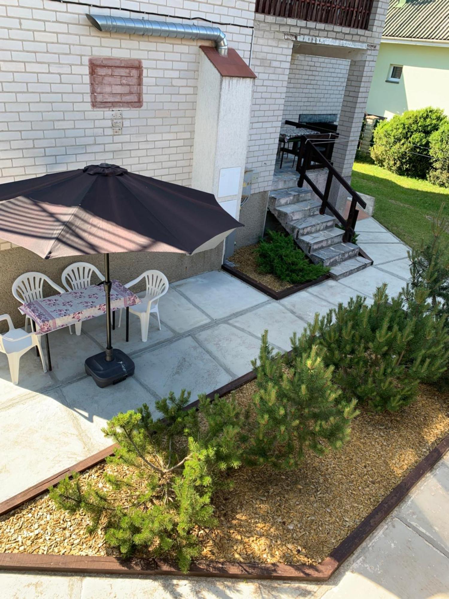 פלאנגה Guesthouse Sveciuose Pas Grazina מראה חיצוני תמונה